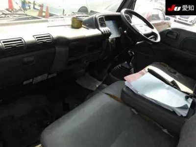 Isuzu TRUCK