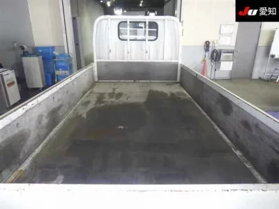Isuzu TRUCK