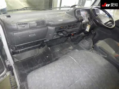 Isuzu TRUCK