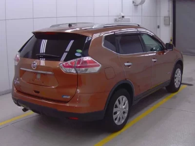 Nissan X-TRAIL