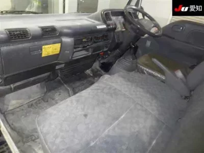 Isuzu TRUCK