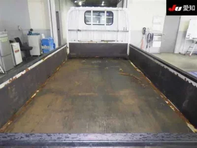 Isuzu TRUCK