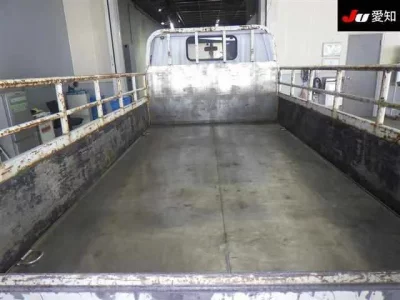 Hino TRUCK