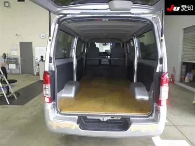 Nissan CARAVAN VAN