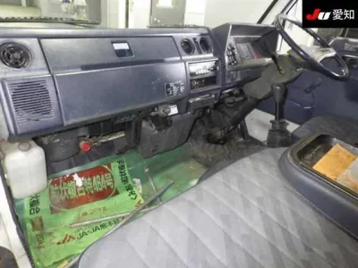 Toyota HIACE TRUCK