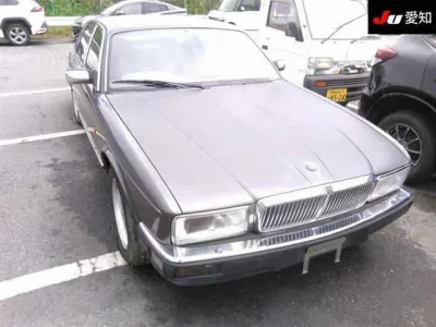 Jaguar XJ SERIES