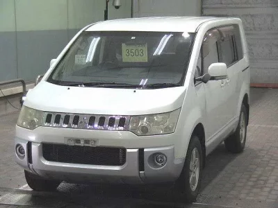Mitsubishi DELICA D5