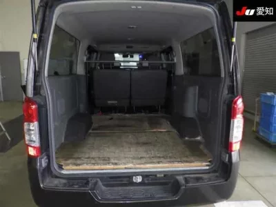 Nissan CARAVAN VAN