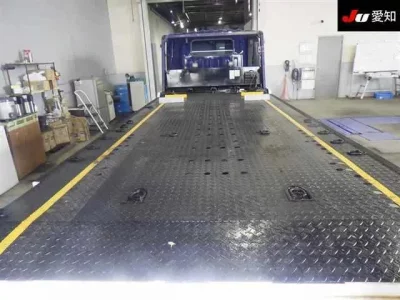 Isuzu TRUCK
