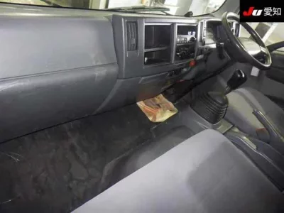 Isuzu TRUCK