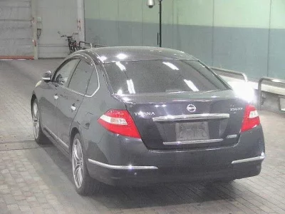 Nissan TEANA