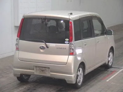 Subaru STELLA