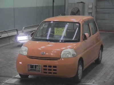 Daihatsu Esse