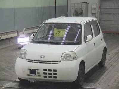 Daihatsu Esse