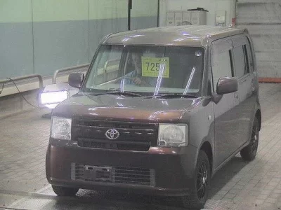 Toyota PIXIS SPACE
