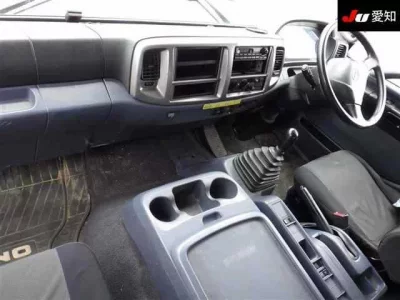 Hino TRUCK