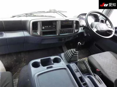 Hino TRUCK