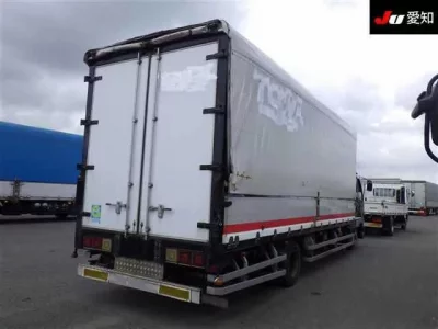 Mitsubishi FUSO FIGHTER