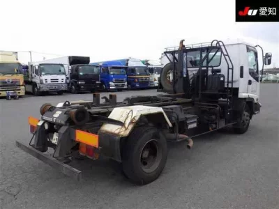 Isuzu TRUCK