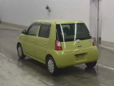 Daihatsu Esse