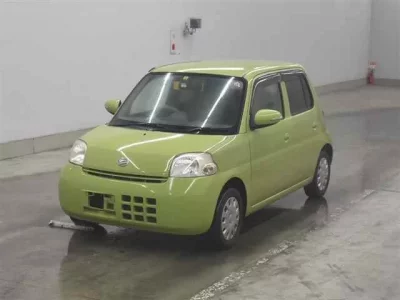Daihatsu Esse
