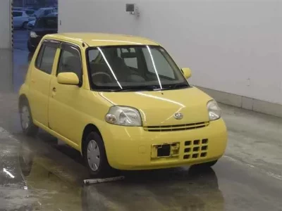 Daihatsu Esse