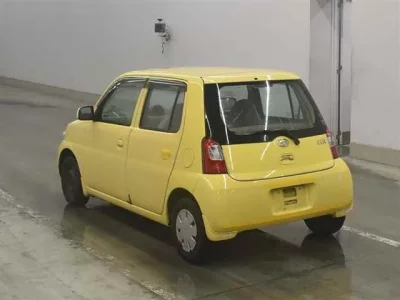 Daihatsu Esse