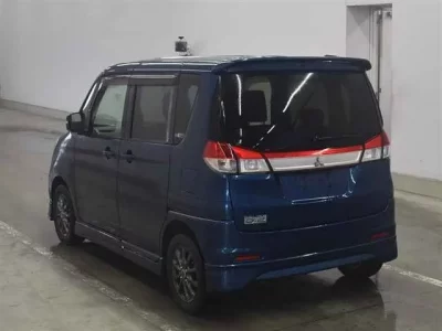 Mitsubishi DELICA D2