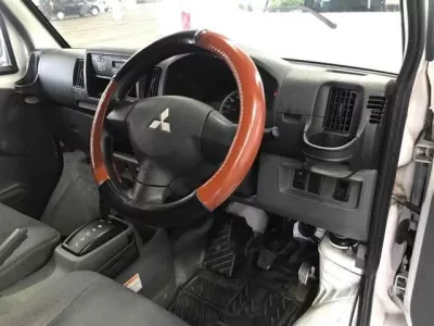 Mitsubishi MINICAB VAN