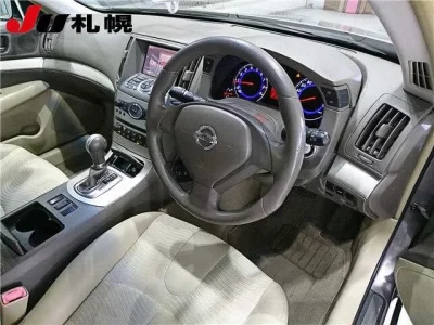 Nissan SKYLINE