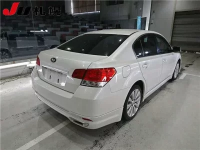 Subaru LEGACY B4