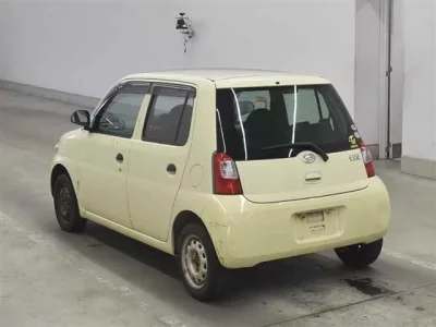 Daihatsu Esse
