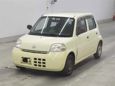 Daihatsu Esse