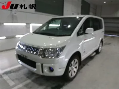 Mitsubishi DELICA D5