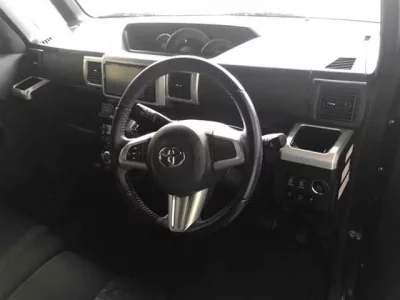 Toyota PIXIS MEGA