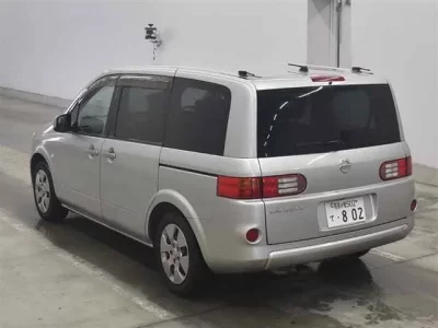 Nissan LAFESTA