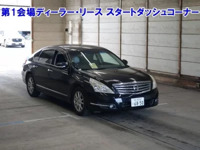 Nissan TEANA