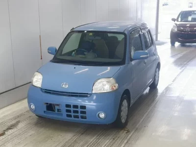 Daihatsu Esse