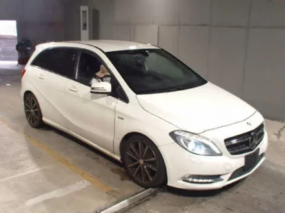 Mercedes-Benz B CLASS
