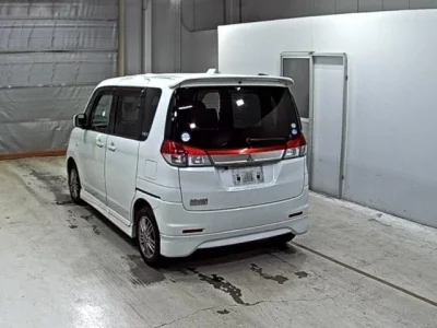 Mitsubishi DELICA D2