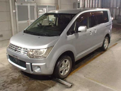 Mitsubishi DELICA D5