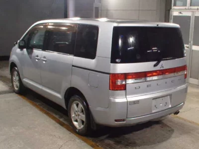 Mitsubishi DELICA D5