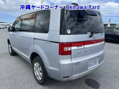 Mitsubishi DELICA D5