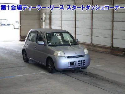 Daihatsu Esse