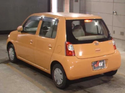 Daihatsu Esse