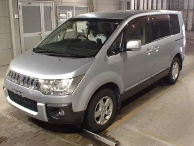 Mitsubishi DELICA D5