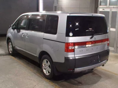 Mitsubishi DELICA D5
