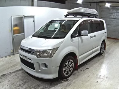 Mitsubishi DELICA D5