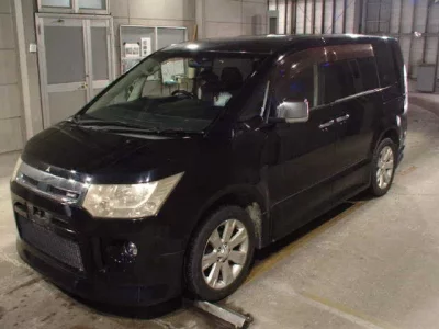 Mitsubishi DELICA D5