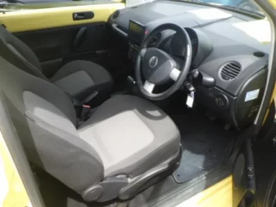 Volkswagen NEW BEETLE